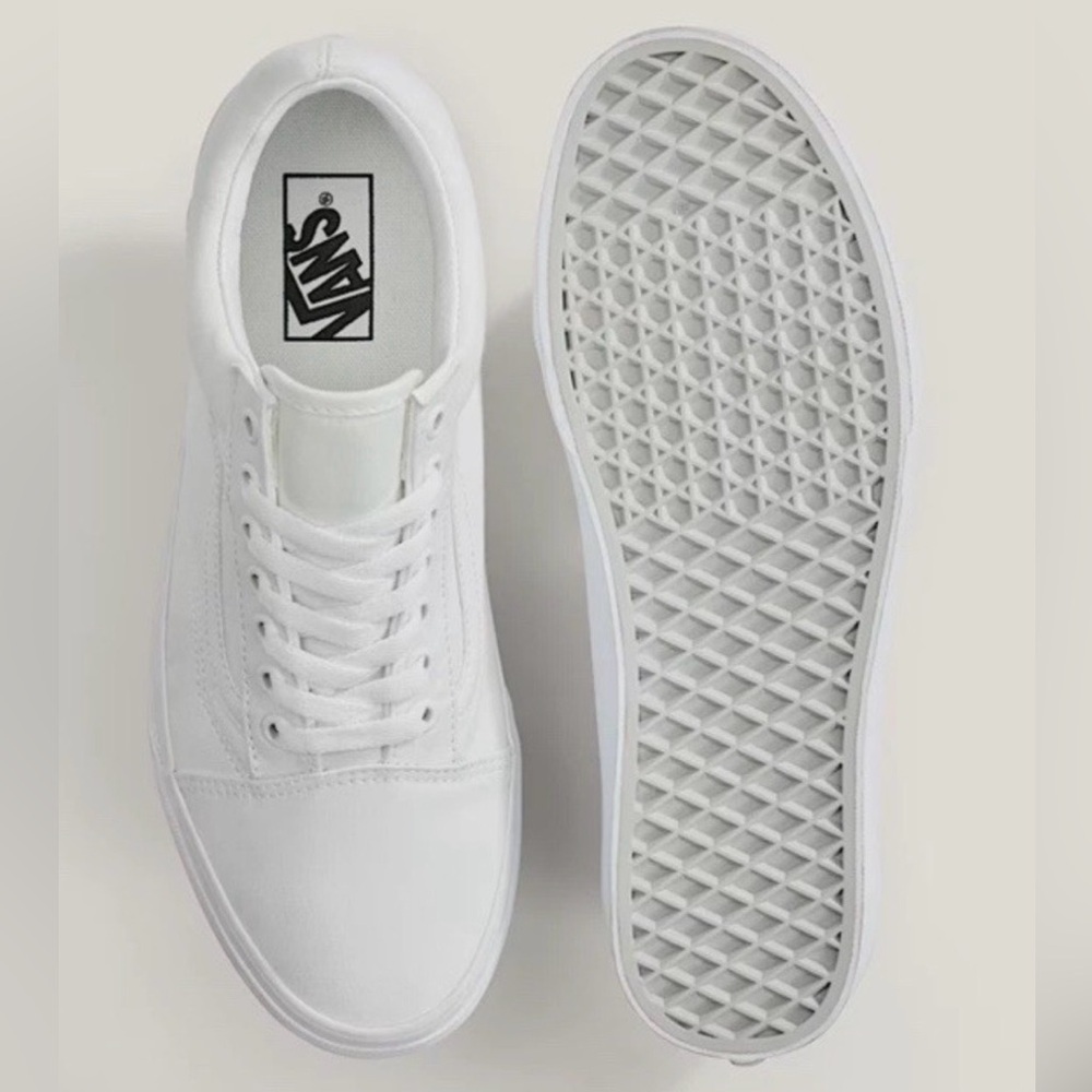 VANS / Old Skool True White, women’s-Men's / Sneakers /Size Women’s 5.5 Men’s4